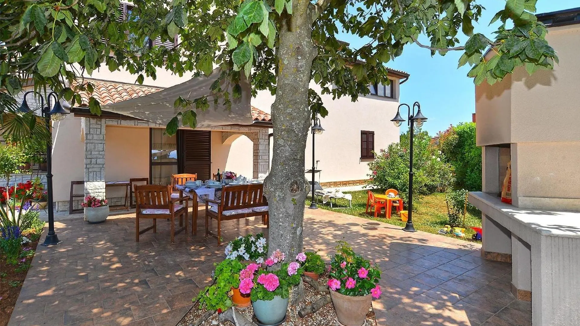 Ferienwohnung Fuer 8 Personen Ca 132 Qm In Valbandon, Istrien Istrische Riviera 0*, Valbandon